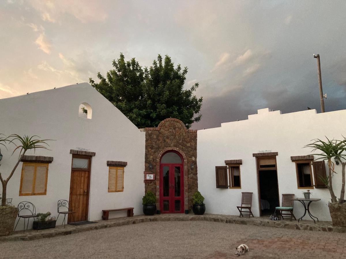 Villa Contessa Beaufort West Extérieur photo